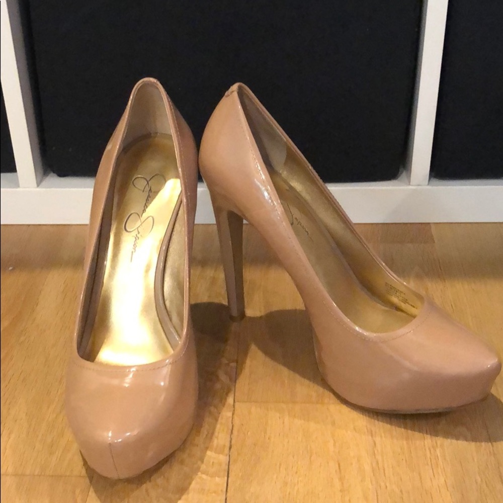 Jessica Simpson nude heels